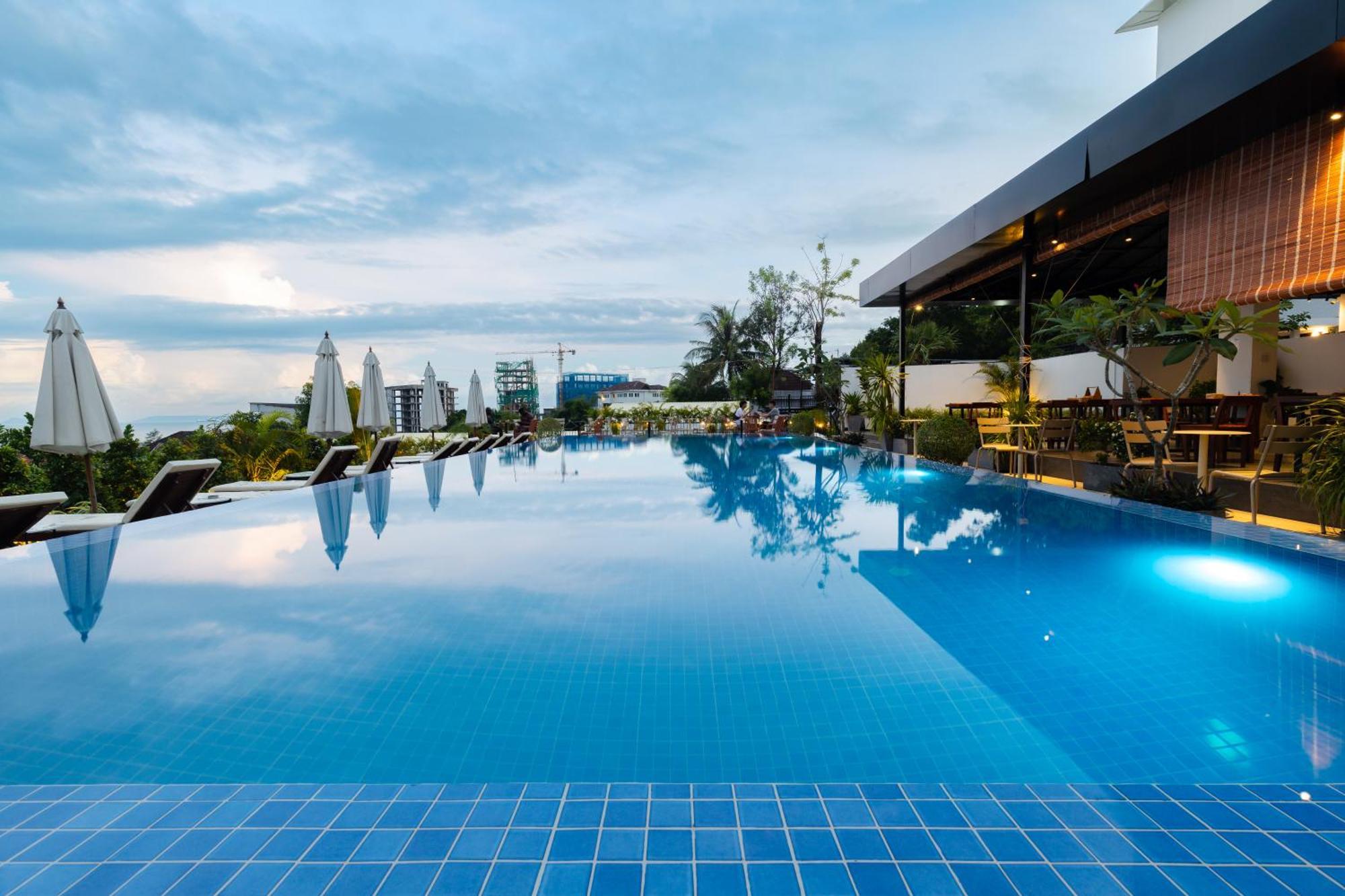 Onederz Sihanoukville - 10 Mins Walk From The Tourism Pier Buitenkant foto