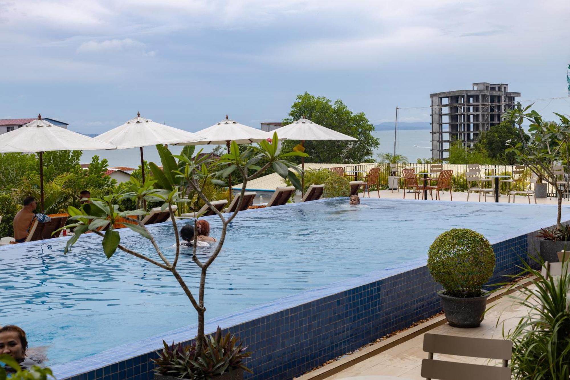 Onederz Sihanoukville - 10 Mins Walk From The Tourism Pier Buitenkant foto