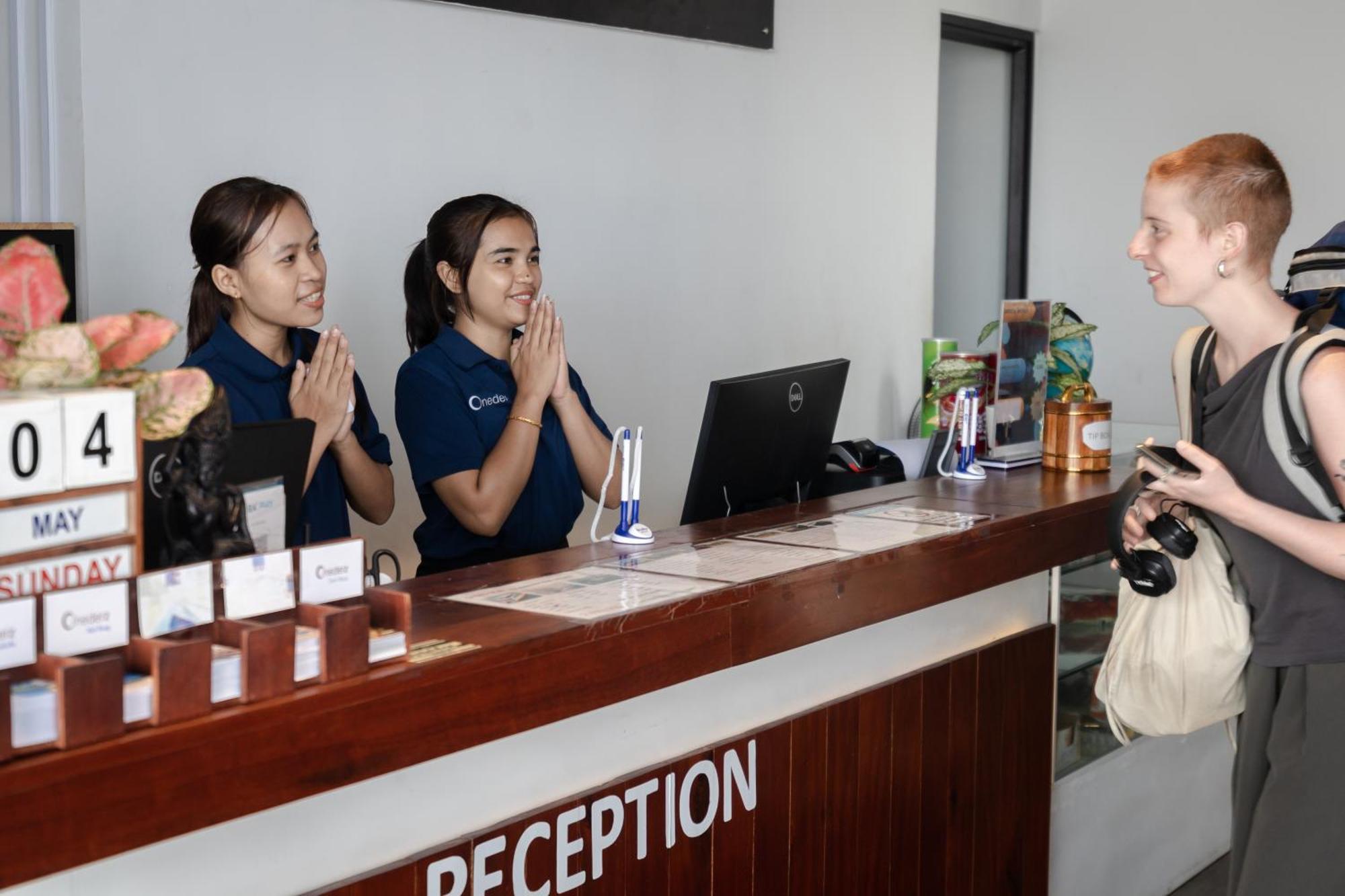 Onederz Sihanoukville - 10 Mins Walk From The Tourism Pier Buitenkant foto
